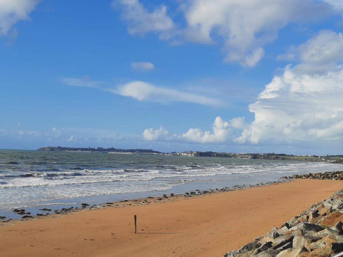 Granville plage normandie mont saint Michel Exterior foto